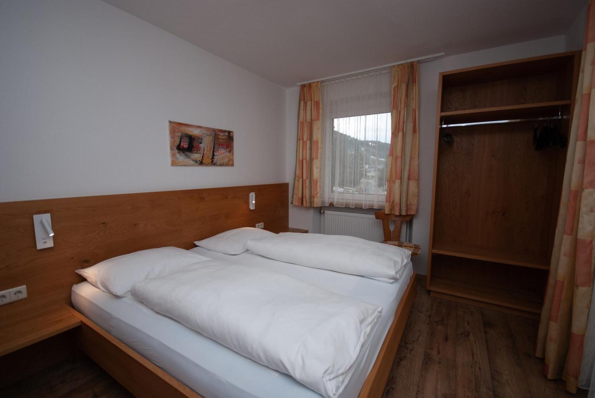 Aparthotel Garni Hofer Sexten Exterior foto