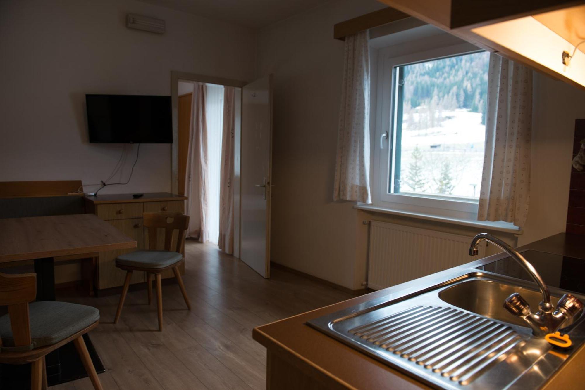 Aparthotel Garni Hofer Sexten Exterior foto