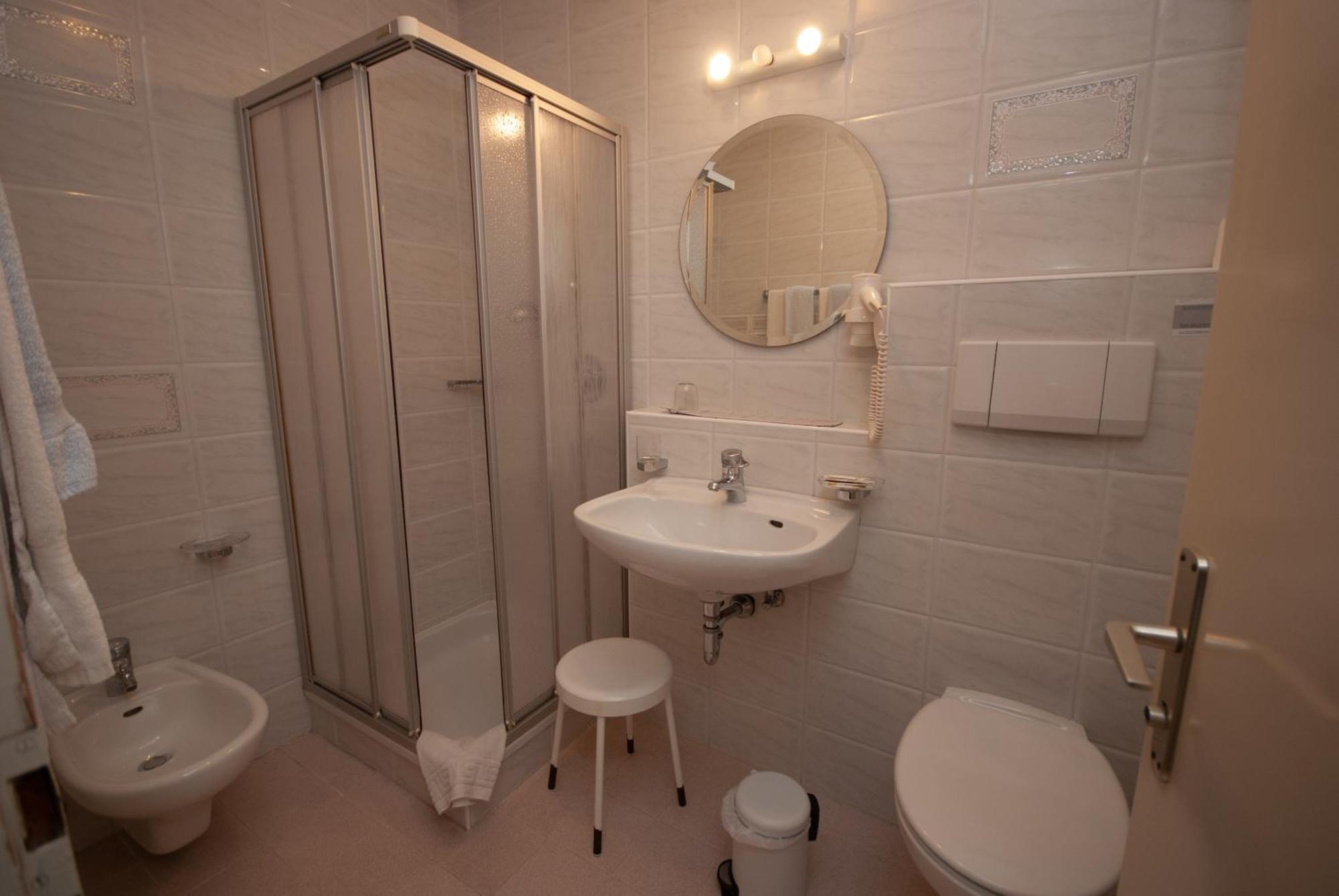 Aparthotel Garni Hofer Sexten Exterior foto