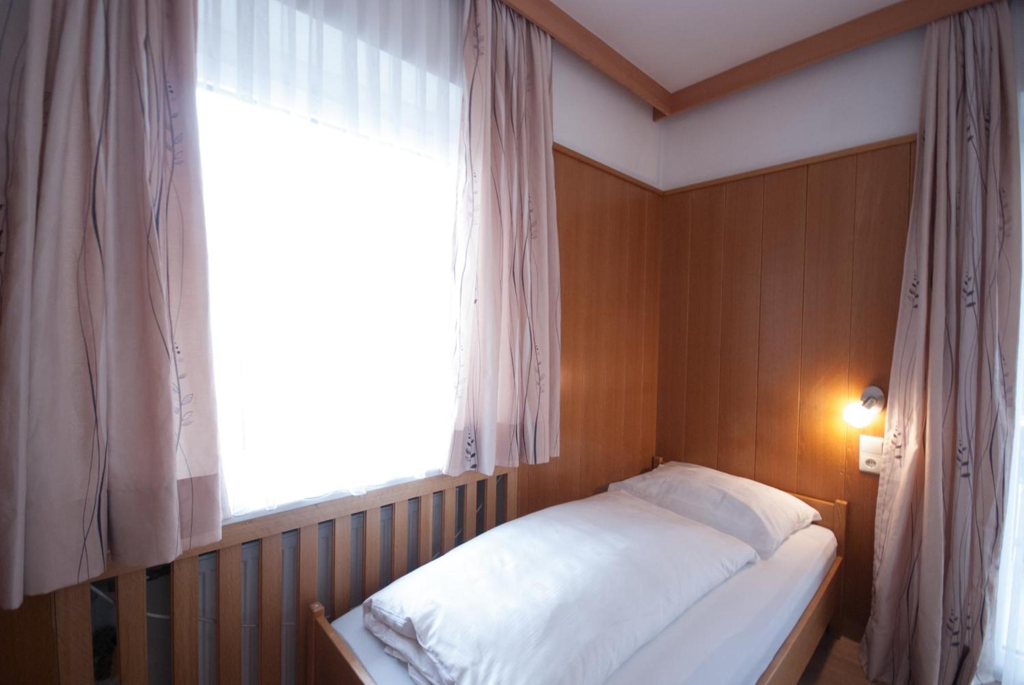 Aparthotel Garni Hofer Sexten Exterior foto