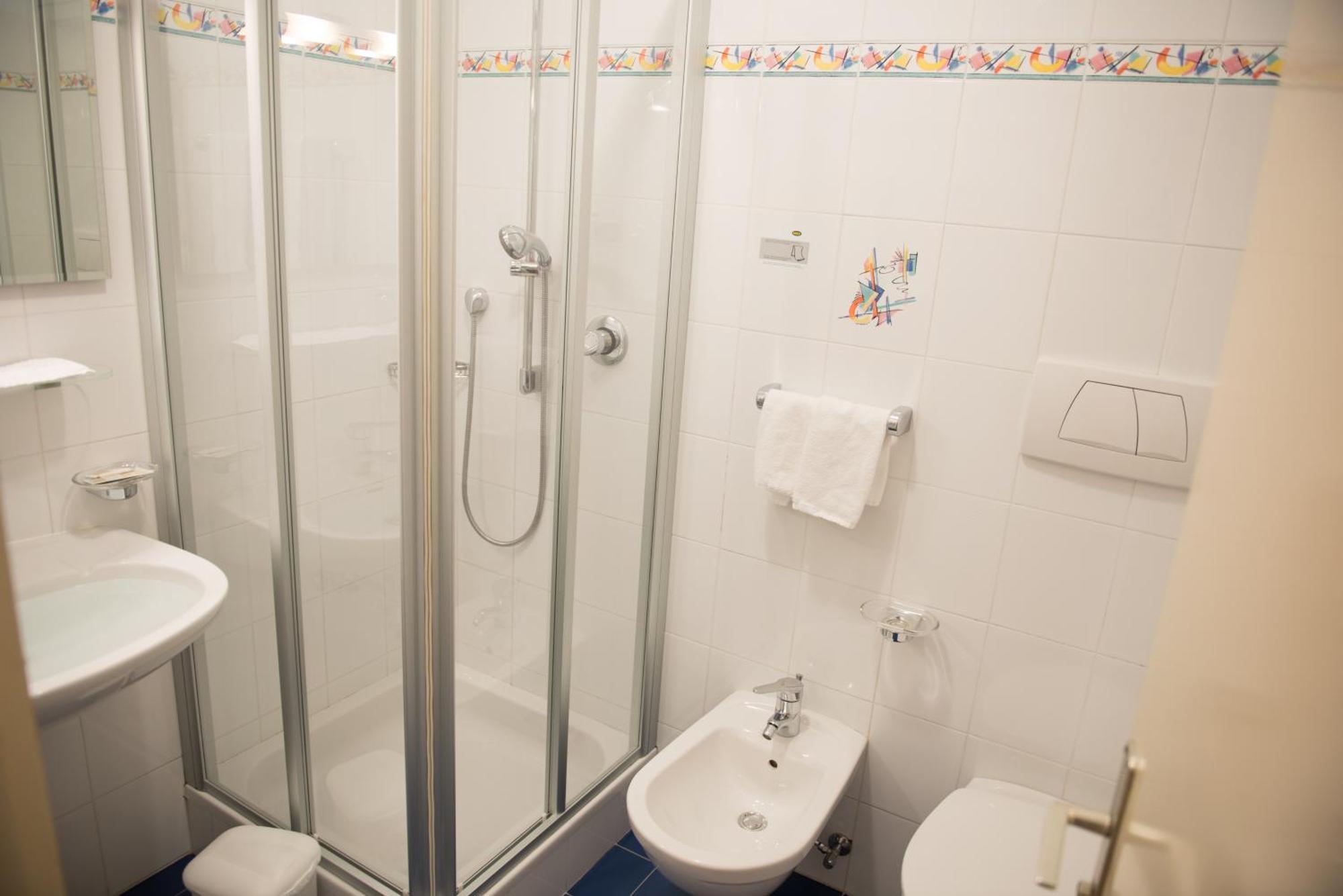 Aparthotel Garni Hofer Sexten Exterior foto
