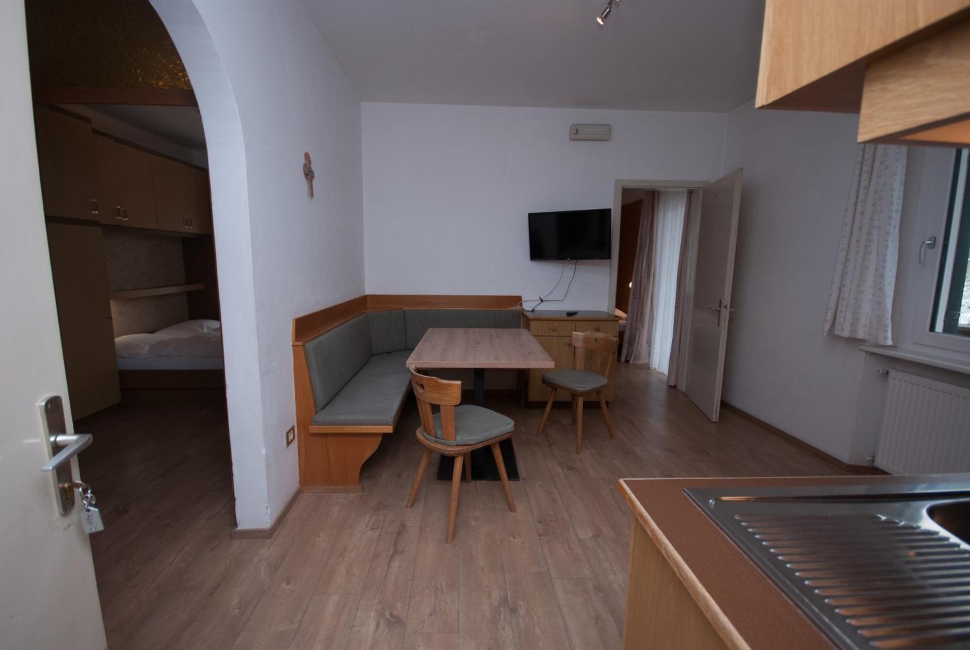Aparthotel Garni Hofer Sexten Exterior foto