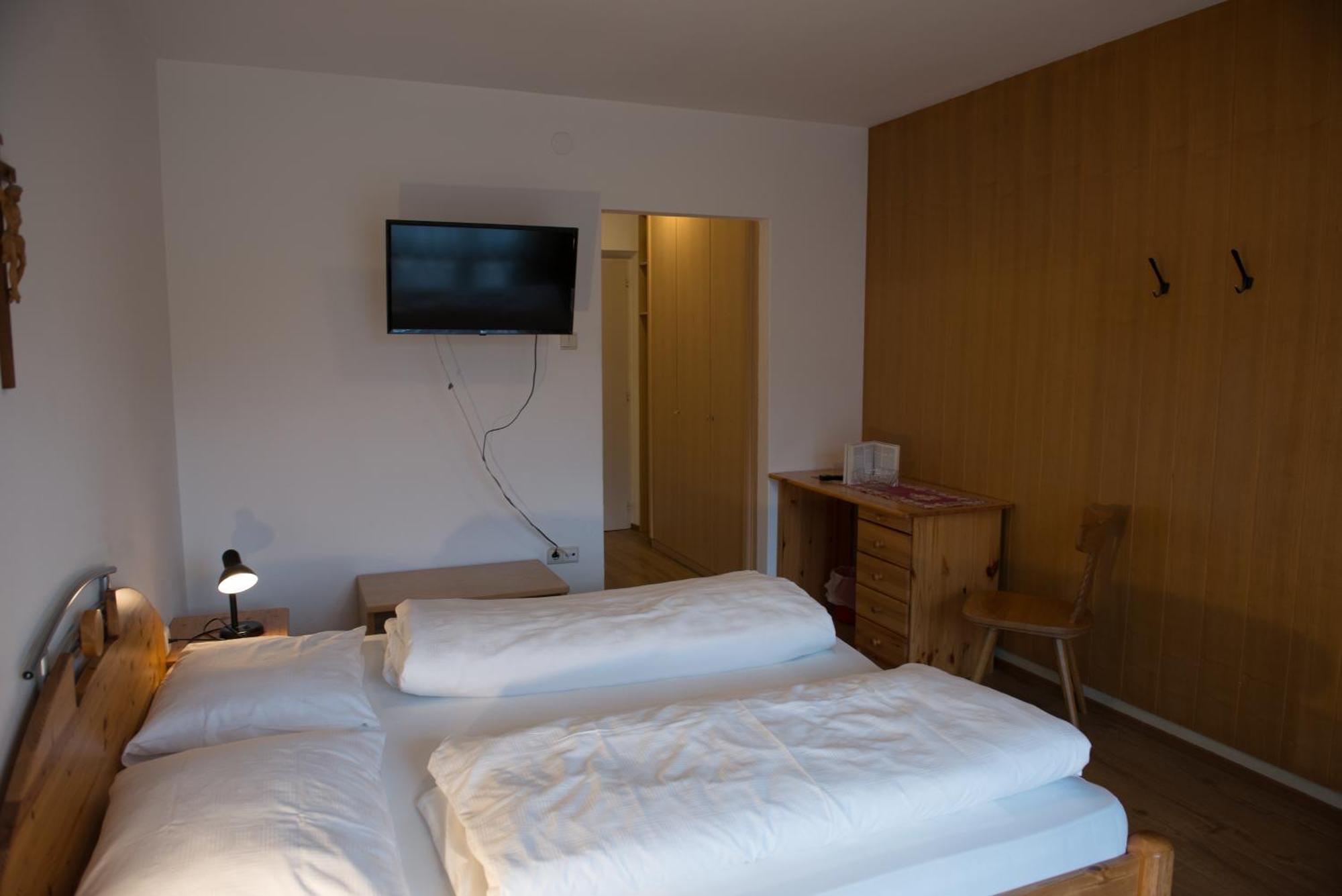 Aparthotel Garni Hofer Sexten Exterior foto