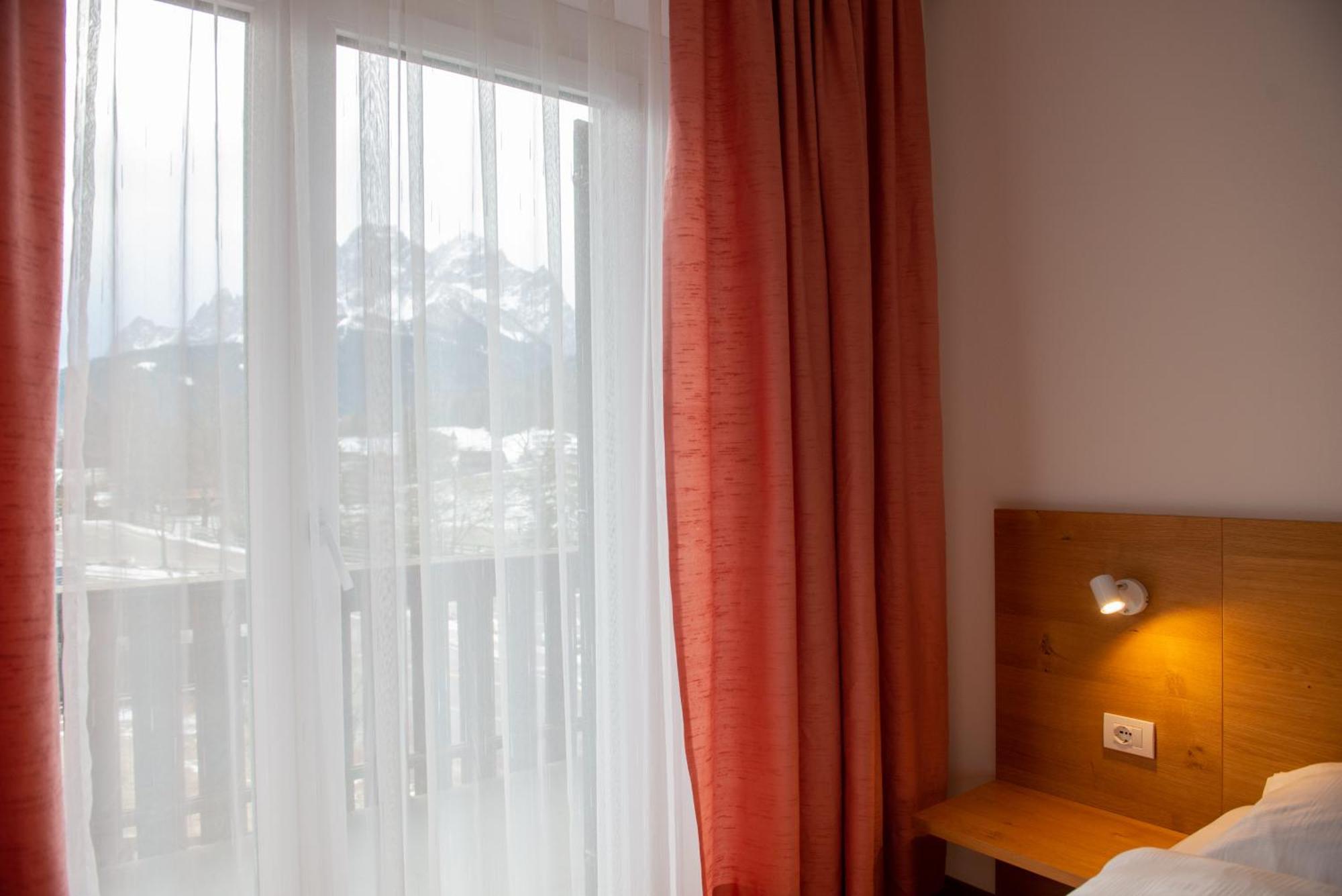 Aparthotel Garni Hofer Sexten Exterior foto