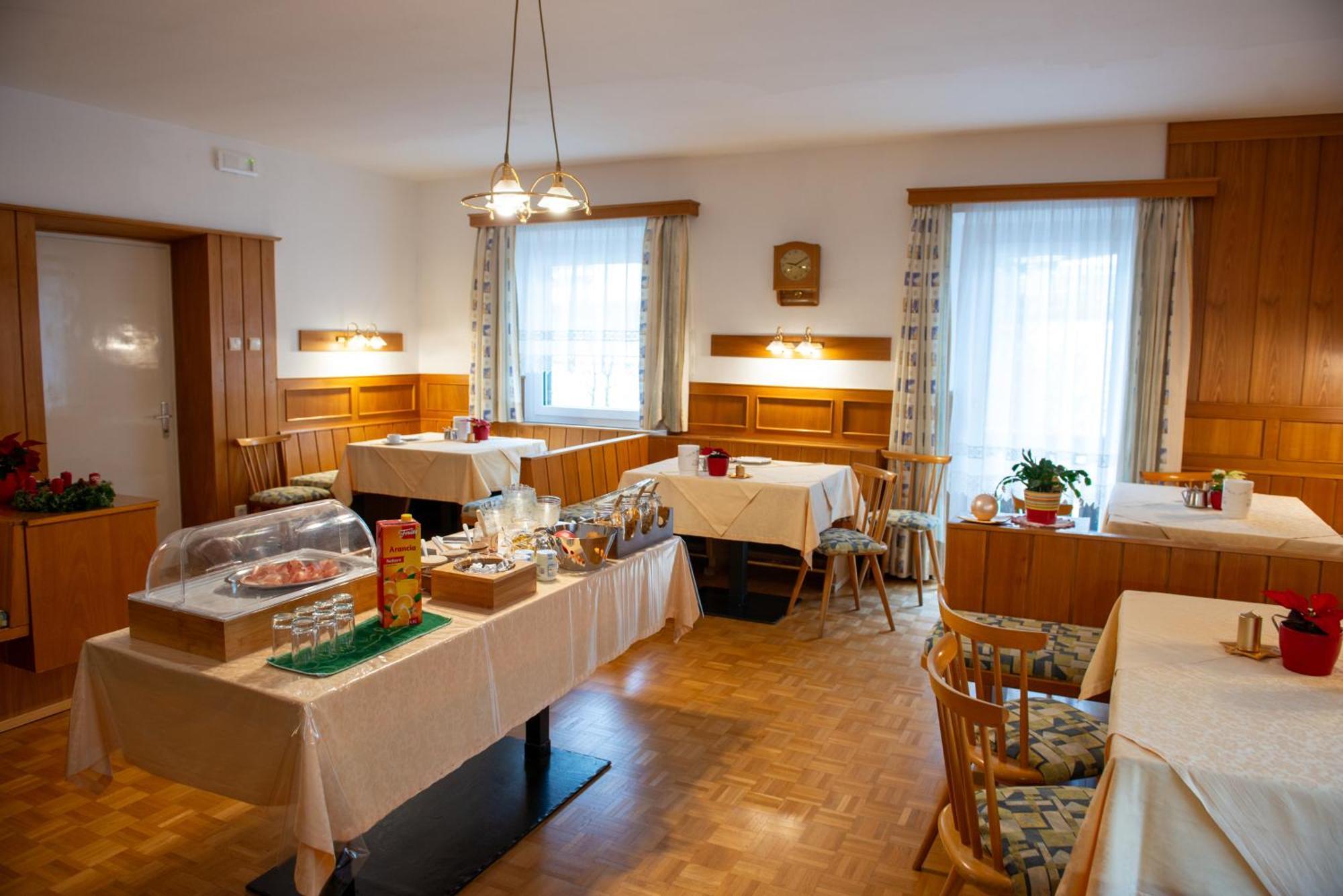Aparthotel Garni Hofer Sexten Exterior foto