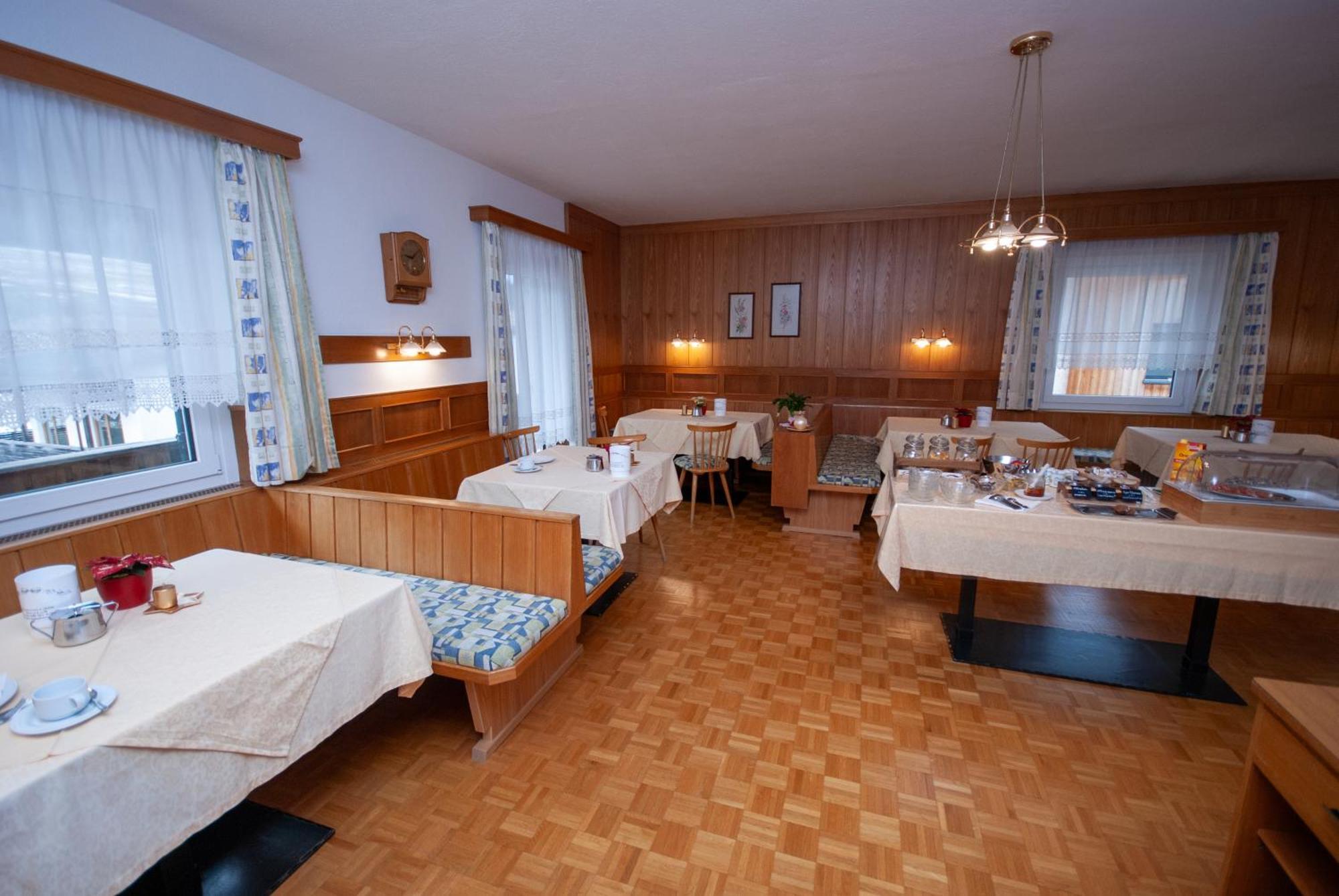 Aparthotel Garni Hofer Sexten Exterior foto
